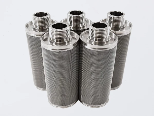 5 identical cylindrical filter elements