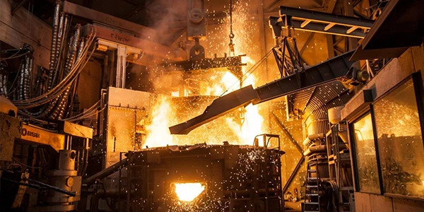 Many metallurgical devices in operation