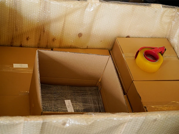 Woven mesh packaged with wooden box