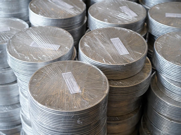 Many filter discs are packed with plastic film.